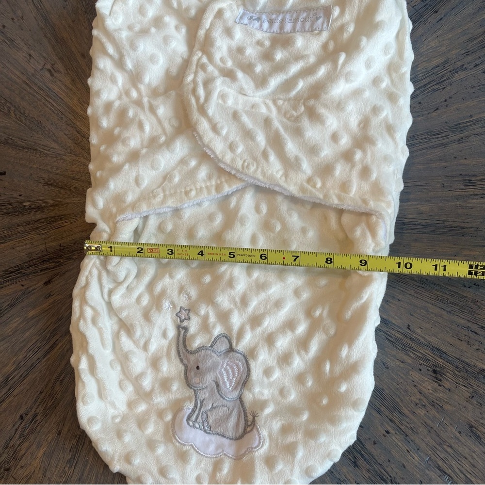 Petite L’Amour Cream Baby Swaddle with Elephant Appliqué – Super Soft - Picture 8 of 8